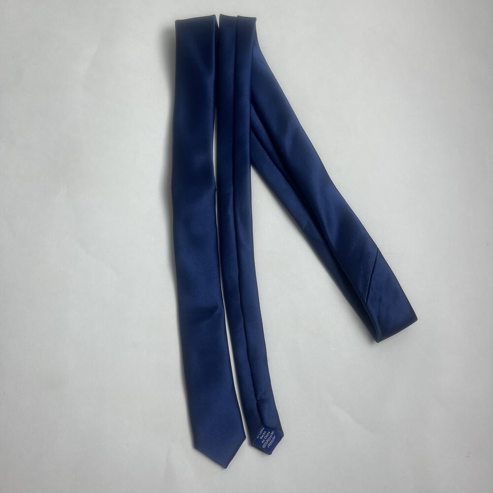 Apt 9 Mens Tie Necktie Skinny Navy Solid Blue Polyesterโ Silky NWOT